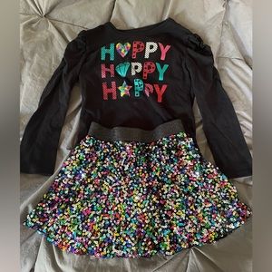 Girl’s sparkly outfit